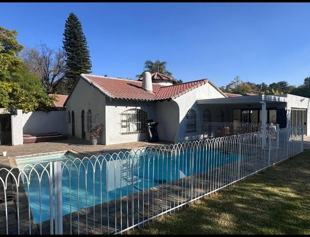4 BEDROOM HOUSE FOR SALE IN BRYANSTON